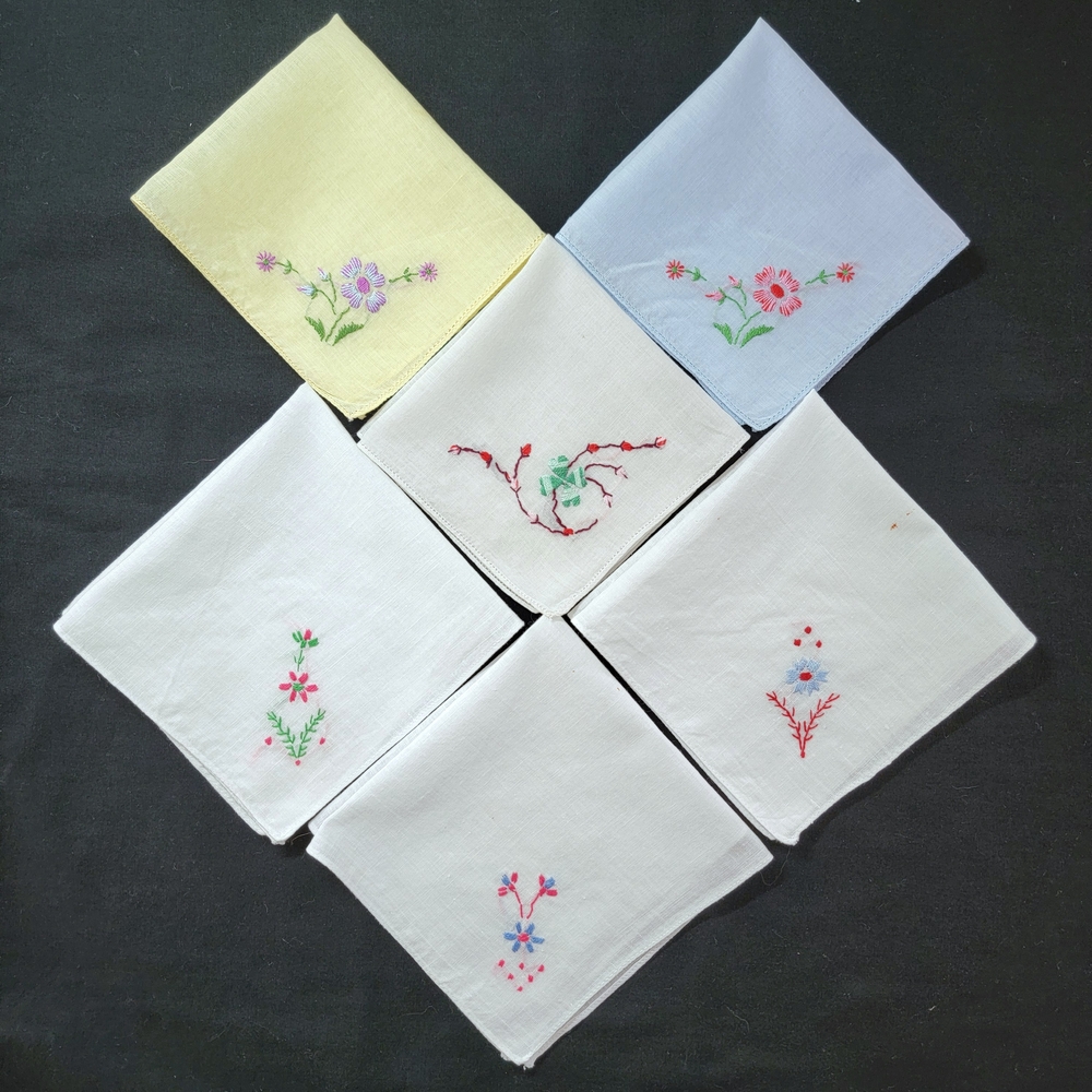 Vintage Embroidered Floral Handkerchief, Bridal Tea Party Hankies